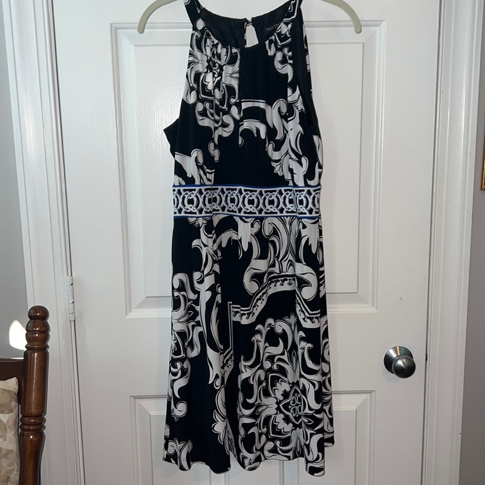White House Black Market Halter dress. - Picture 5 of 5